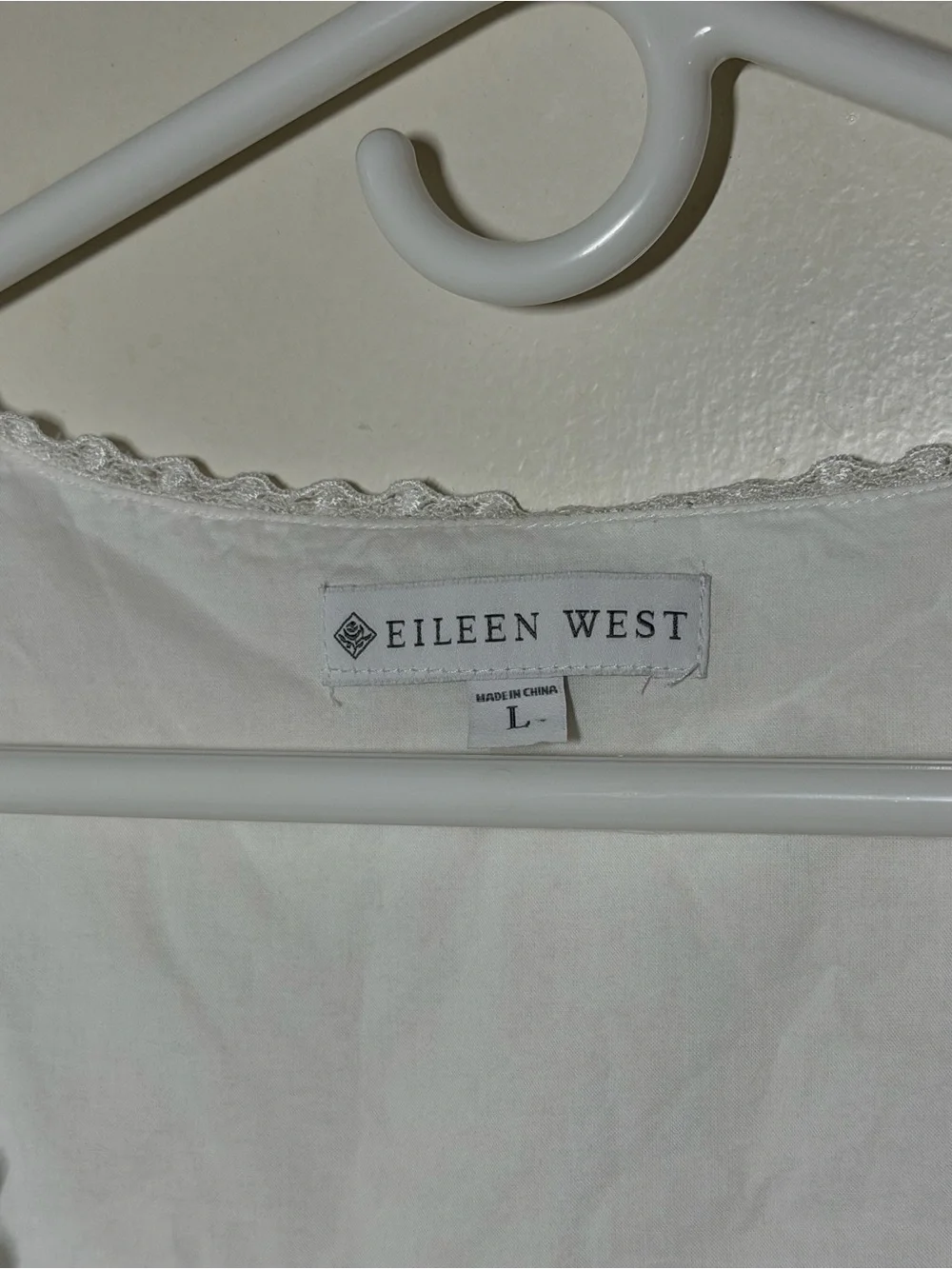 Eileen West White cotton nightgown Blue Embroidered Trim floral large